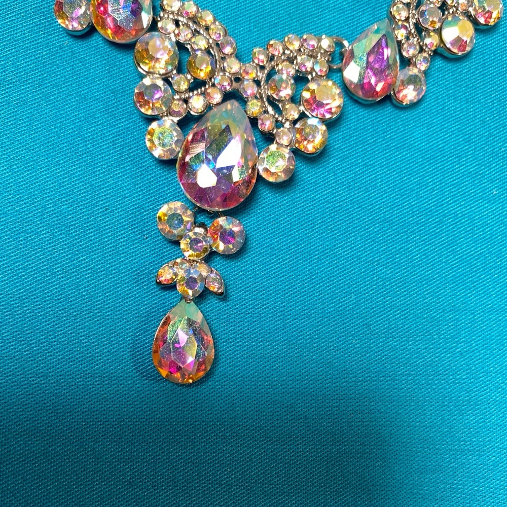 Vintage Statement Necklaces - Picture 3 of 9